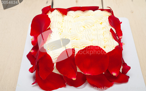 Image of whipped cream mango cake