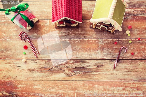 Image of closeup of beautiful gingerbread houses at home