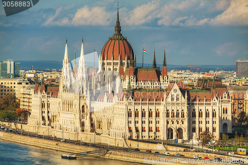 Image of Parliament building in Budapest, Hungary