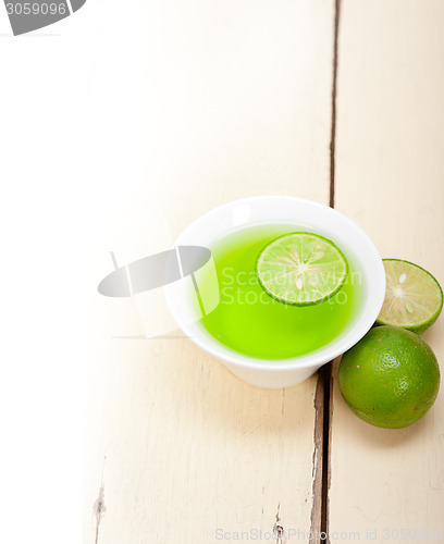 Image of green lime lemonade 