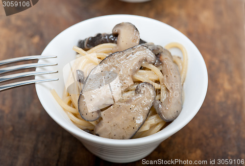 Image of Italian spaghetti pasta and mushrooms