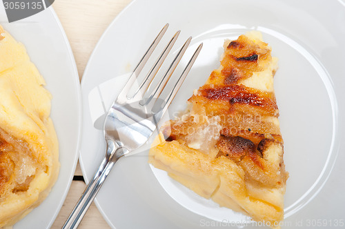 Image of fresh pears pie