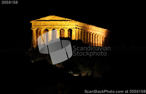 Image of Greek temple