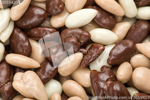 Image of almonds in chocolate