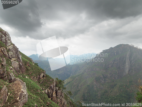 Image of mountain scenery in Sri Lanka