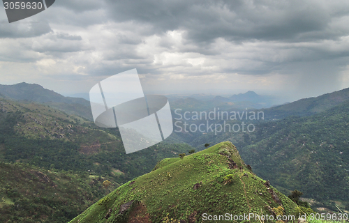 Image of mountain scenery in Sri Lanka