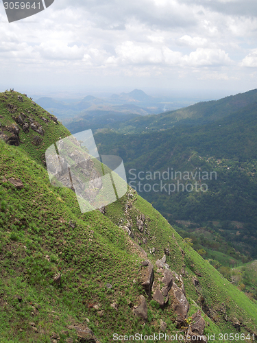 Image of mountain scenery in Sri Lanka