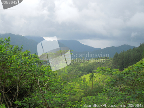 Image of mountain scenery in Sri Lanka