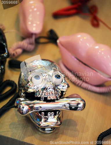 Image of phone skull