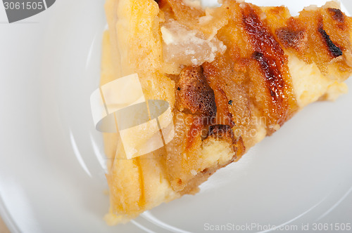 Image of fresh pears pie