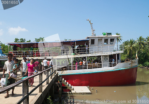 Image of Passenger ferry in Mrauk U, Myanmar