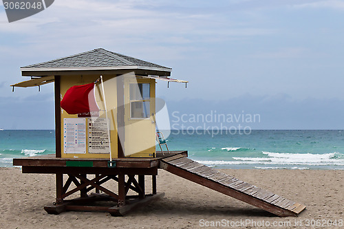 Image of Lifeguard hut on Hollywood Beach in Florida