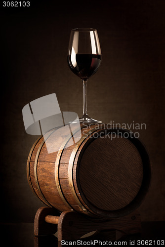 Image of Wine on barrel