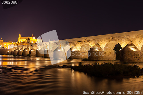 Image of Cordoba Bridge during night