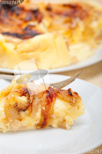 Image of fresh pears pie