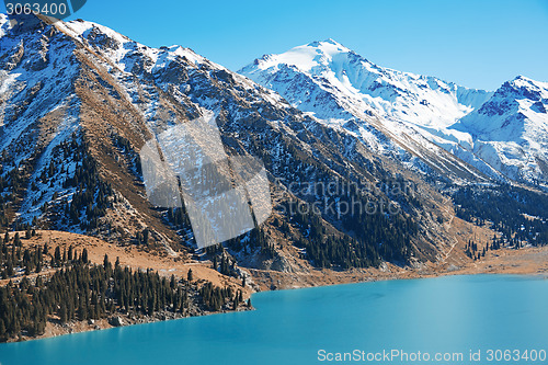 Image of Moraine Lake, Canada