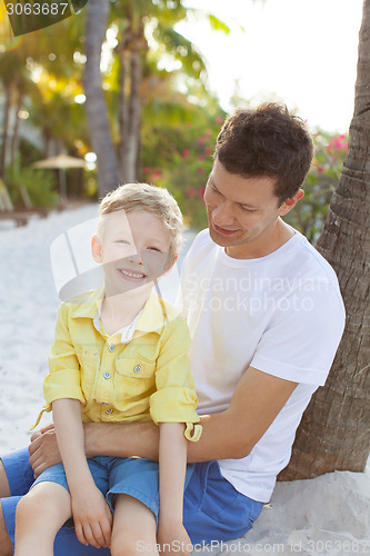 Image of family at the beach