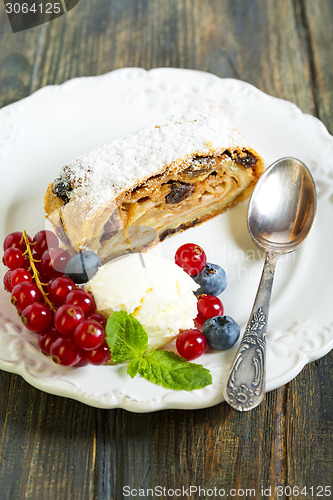 Image of Strudel.