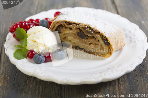 Image of Strudel with apples.