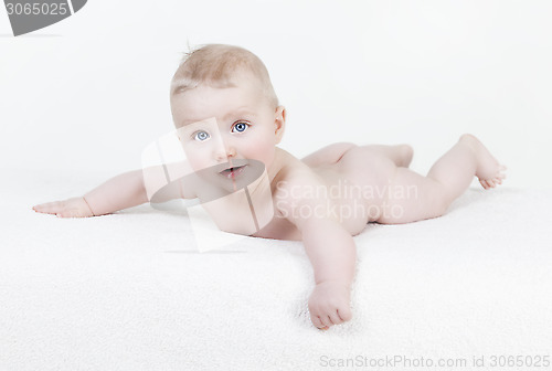 Image of baby lying naked