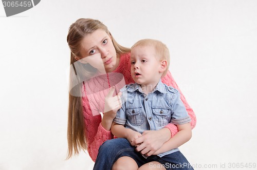 Image of Mom gives a farewell to his son