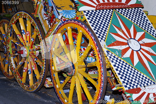 Image of Old sicilian cart