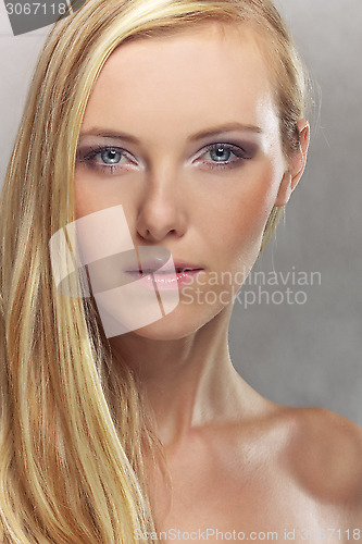 Image of blond girl