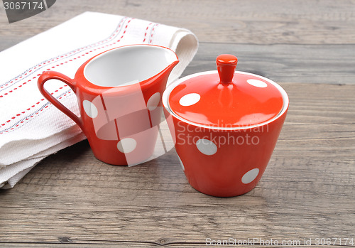 Image of Milk jug and sugar bowl