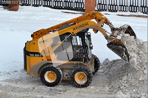 Image of Cleaning of snow by means of special equipment.