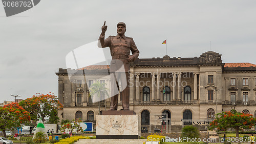 Image of Statue of Samora Moisés Machel at Independence  Square
