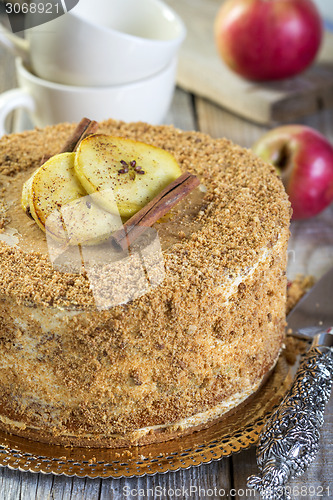 Image of Cake with apples and Bavarian cream.