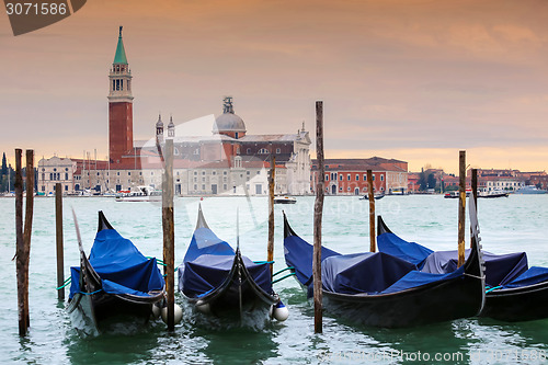 Image of Gondolas in front of San Giorgio Maggiore