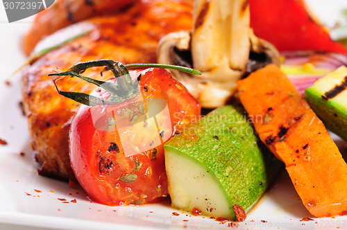 Image of grilled chicken fillet and vegetables
