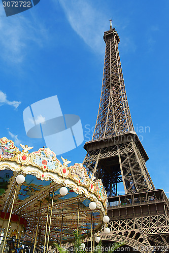 Image of Eiffel tower in Paris