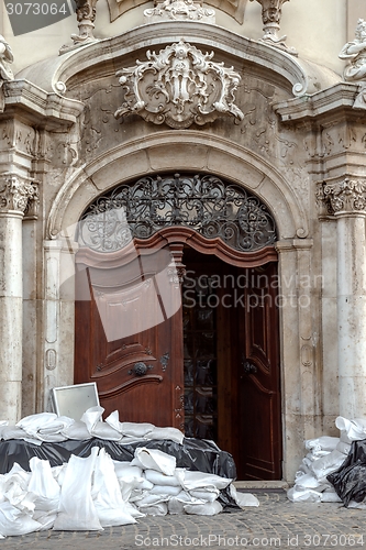 Image of White sandbags 