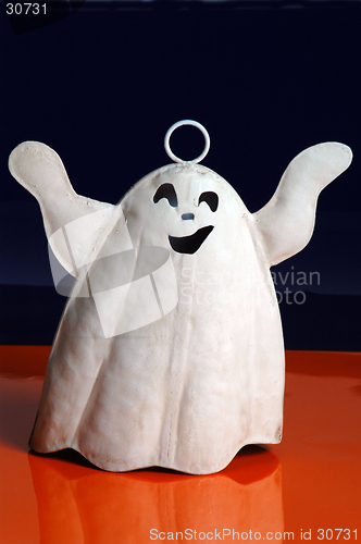 Image of a ghost on colors