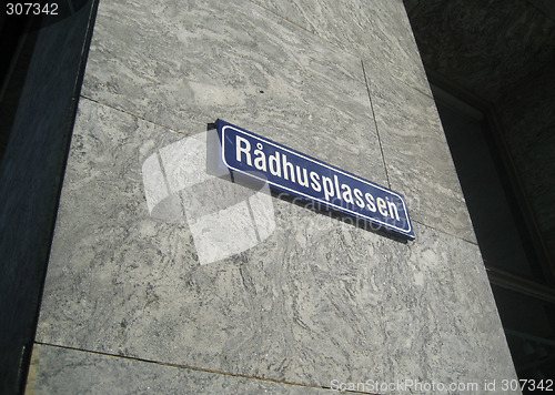 Image of Sign at Oslo City Hall Square (Rådhusplassen)