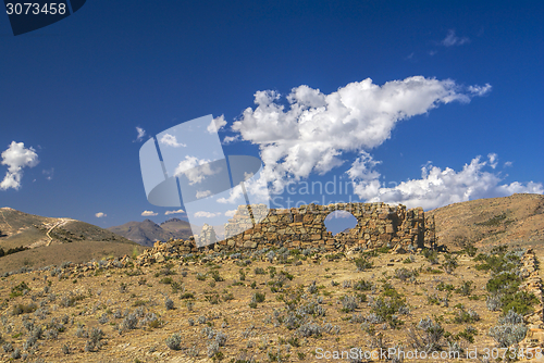 Image of Ruins on Ilsa del Sol