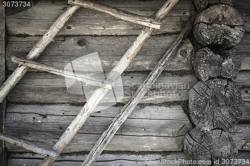 Image of Angle old log home, close up