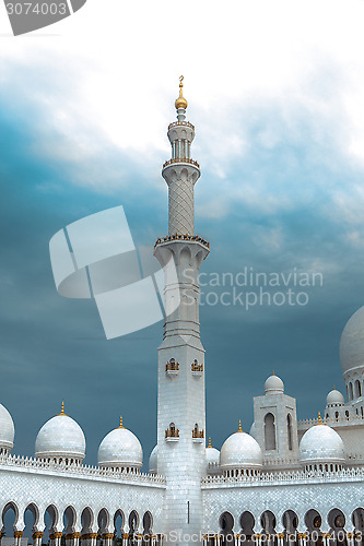 Image of white history heritage islamic monument mosque in abu dhabi