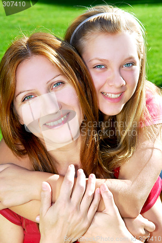 Image of Mother and daughter