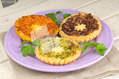 Image of Three mini vegetarian quiches