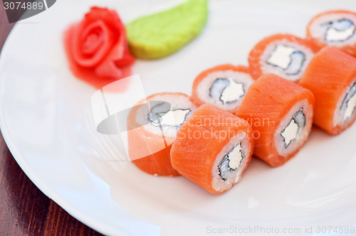 Image of Salmon roll sushi