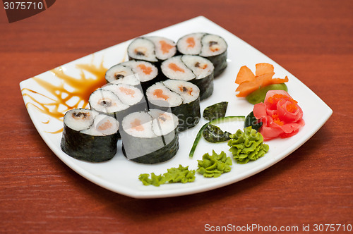 Image of Roll with smoked eel and salmon 