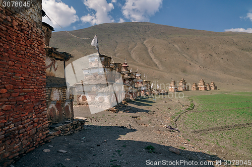 Image of Buddhist shrines