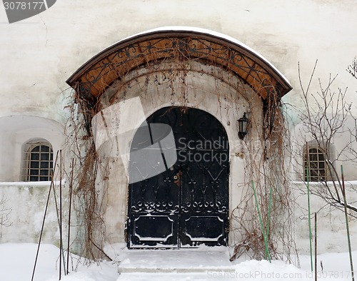 Image of The entrance to the temple