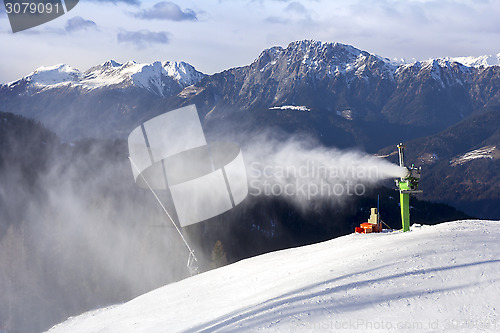 Image of Snow cannon Makes artifical snow 