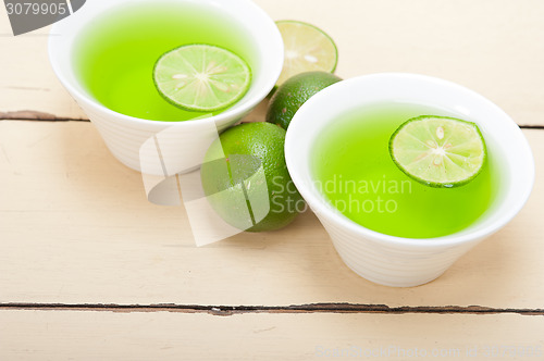 Image of green lime lemonade 