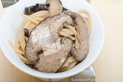 Image of Italian spaghetti pasta and mushrooms