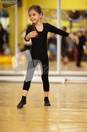 Image of Beautiful girl dance